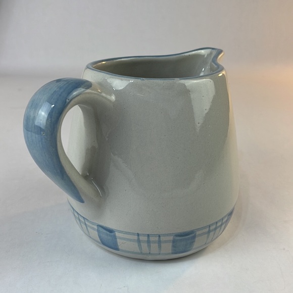 Louisville Stoneware Gaggle of Geese Pottery Pitcher - Picture 5 of 15